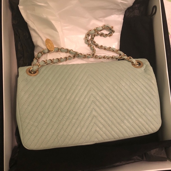 SOLD @ EBAY AUTH 2016 CHANEL CHEVRON FLAP BAG - Picture 2 of 8